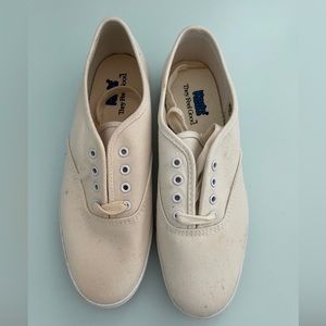 Size 5.5 M Keds